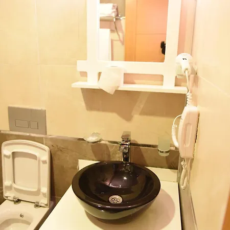 Carpediem Diamond Hotel *