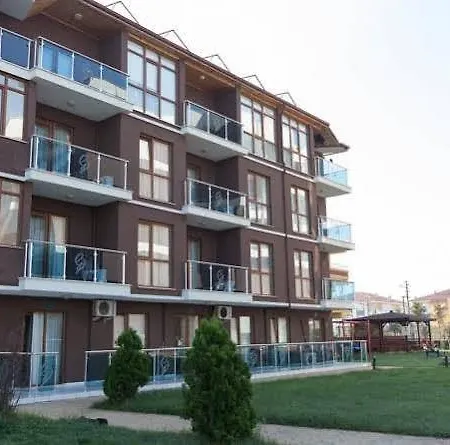 Carpediem Diamond Hotel *